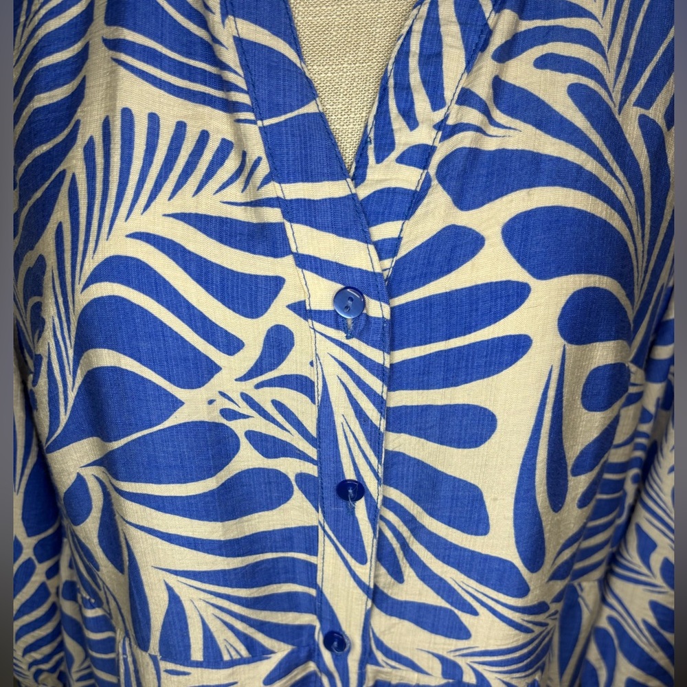 Mlle Gabrielle Vibrant Blue and White Patterned Tiered Midi Dress - Size large - Picture 3 of 12